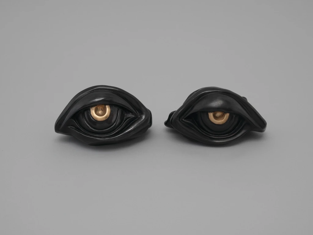 EYES