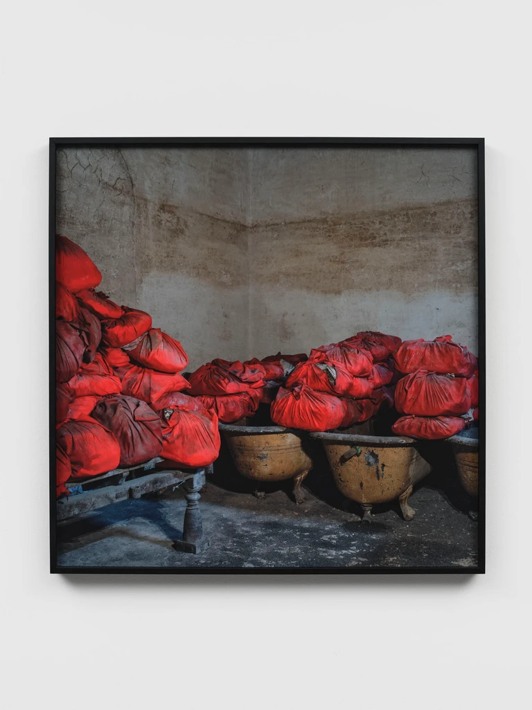 Red Bath