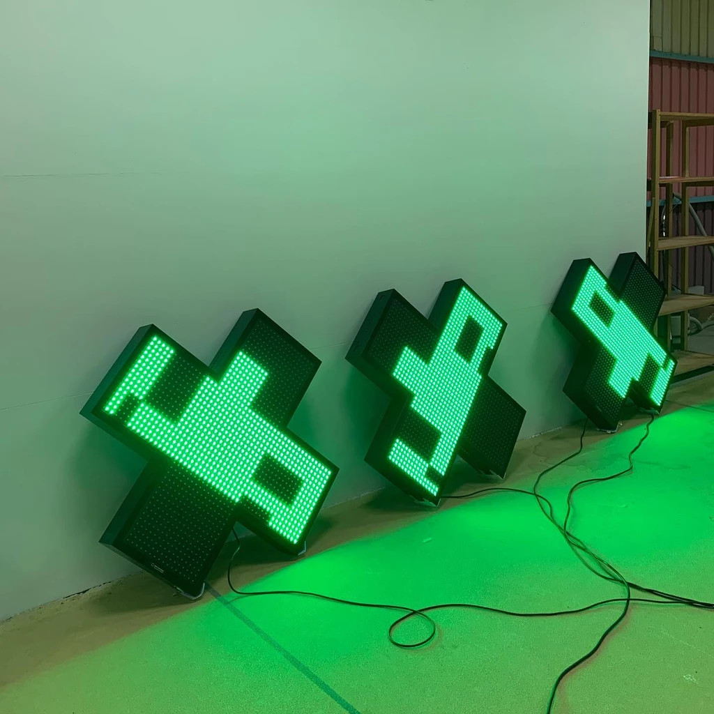 XXX
